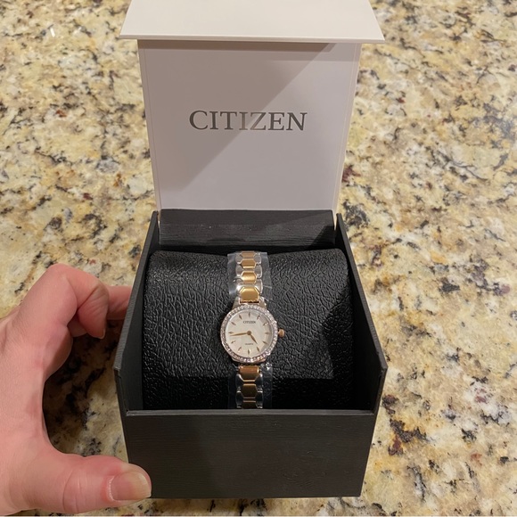 Citizen Women's Watch EZ7016-50D Quartz White Dial Two Tone Stainless Steel 24mm - Picture 9 of 13